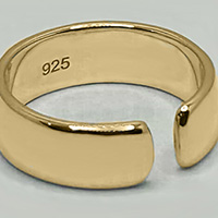 Adjustable gold plated toe rings for men.