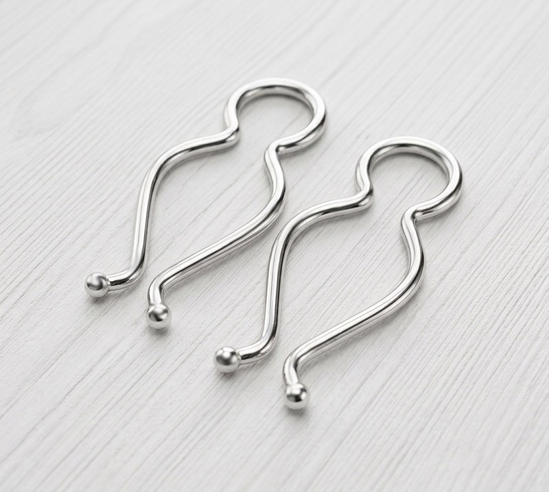 Nipple clip jewelry, erotic women's body jewelry.